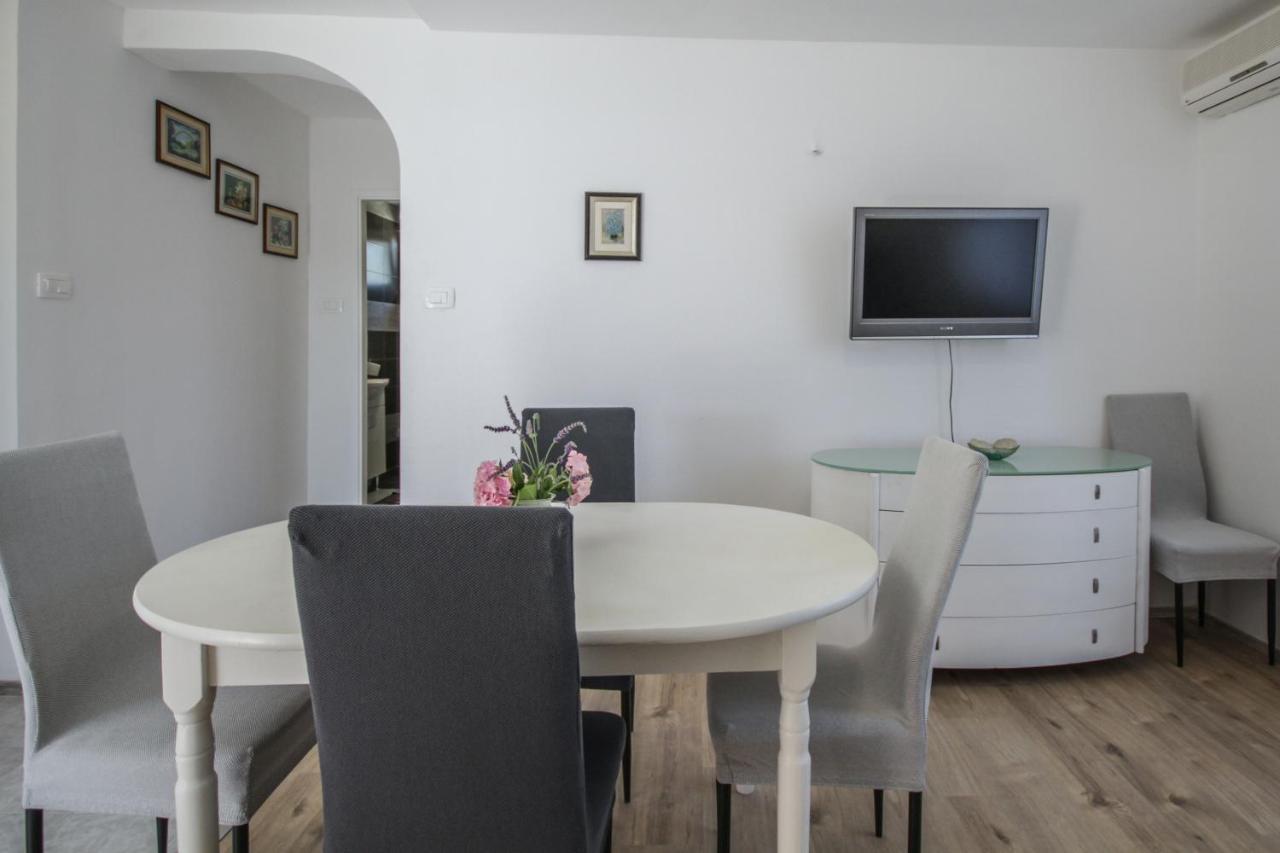 Apartment Tosca With Parking Rovinj Ngoại thất bức ảnh